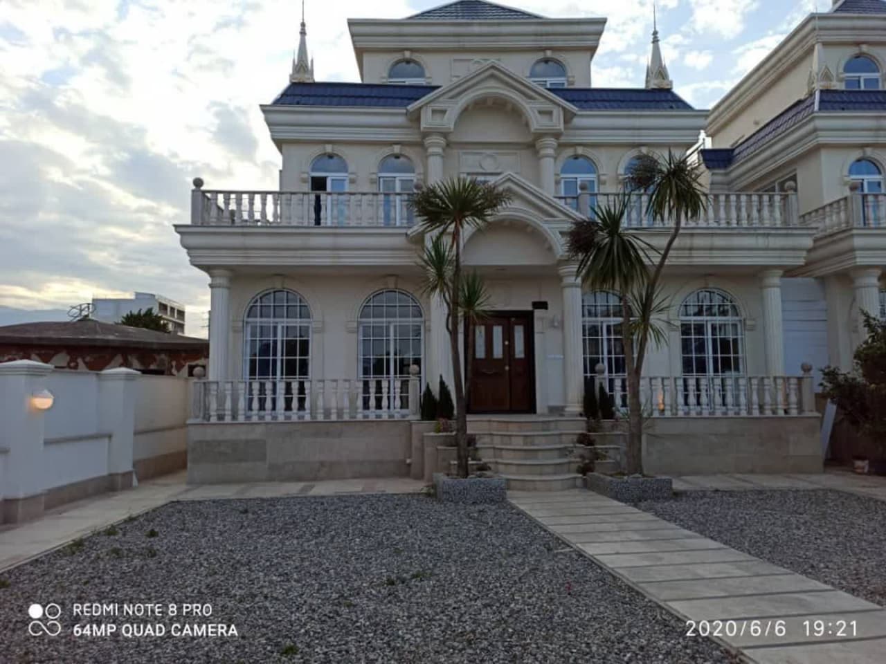 ویلای لاکچری