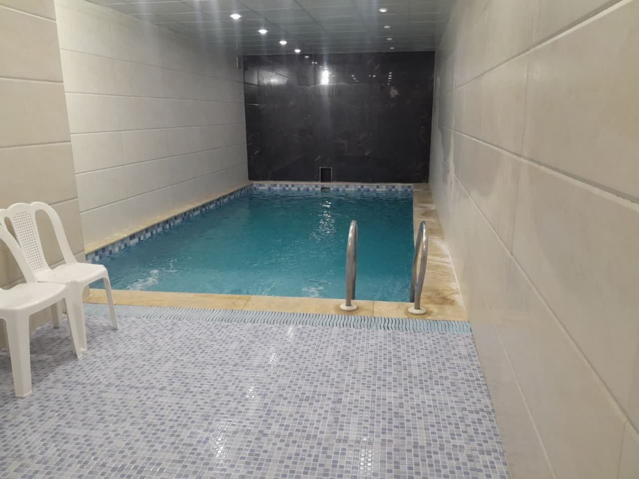 ویلا استخردار دربست