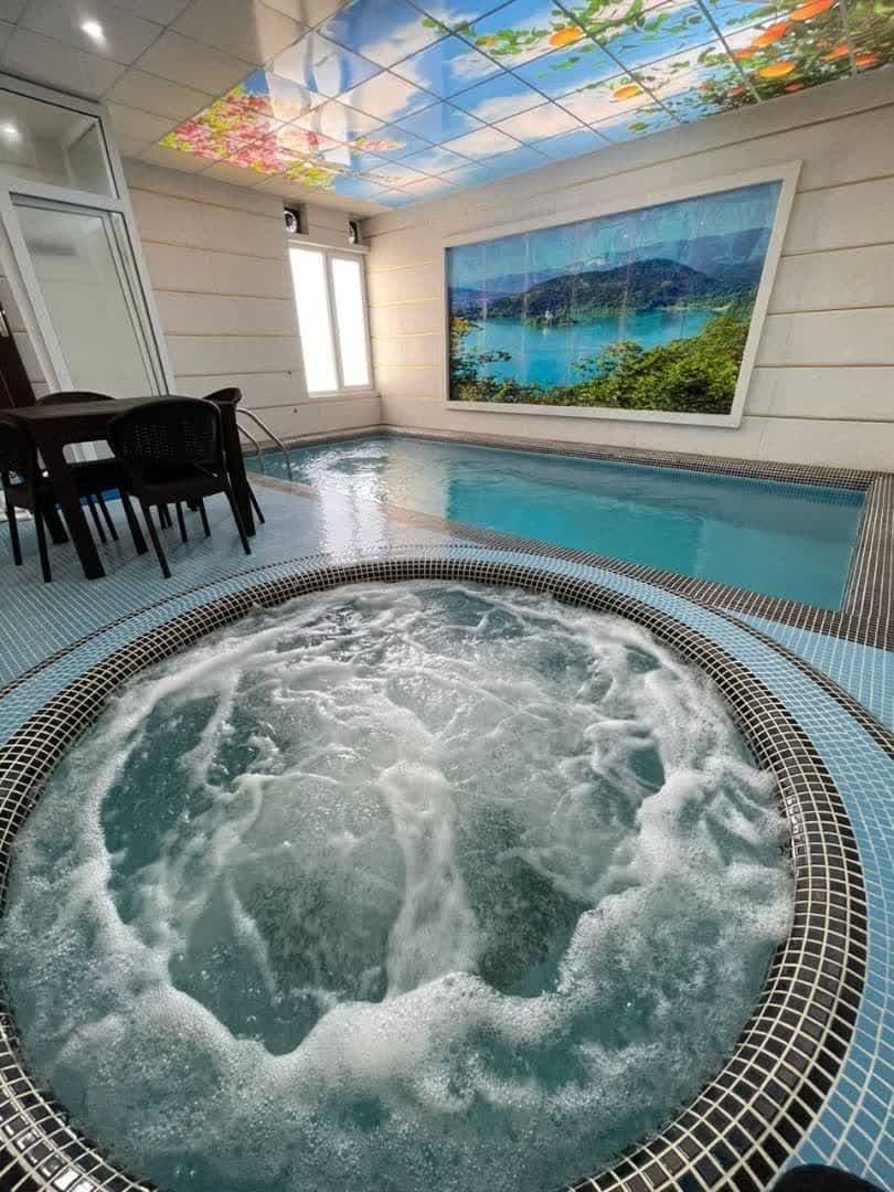 ویلا استخردار