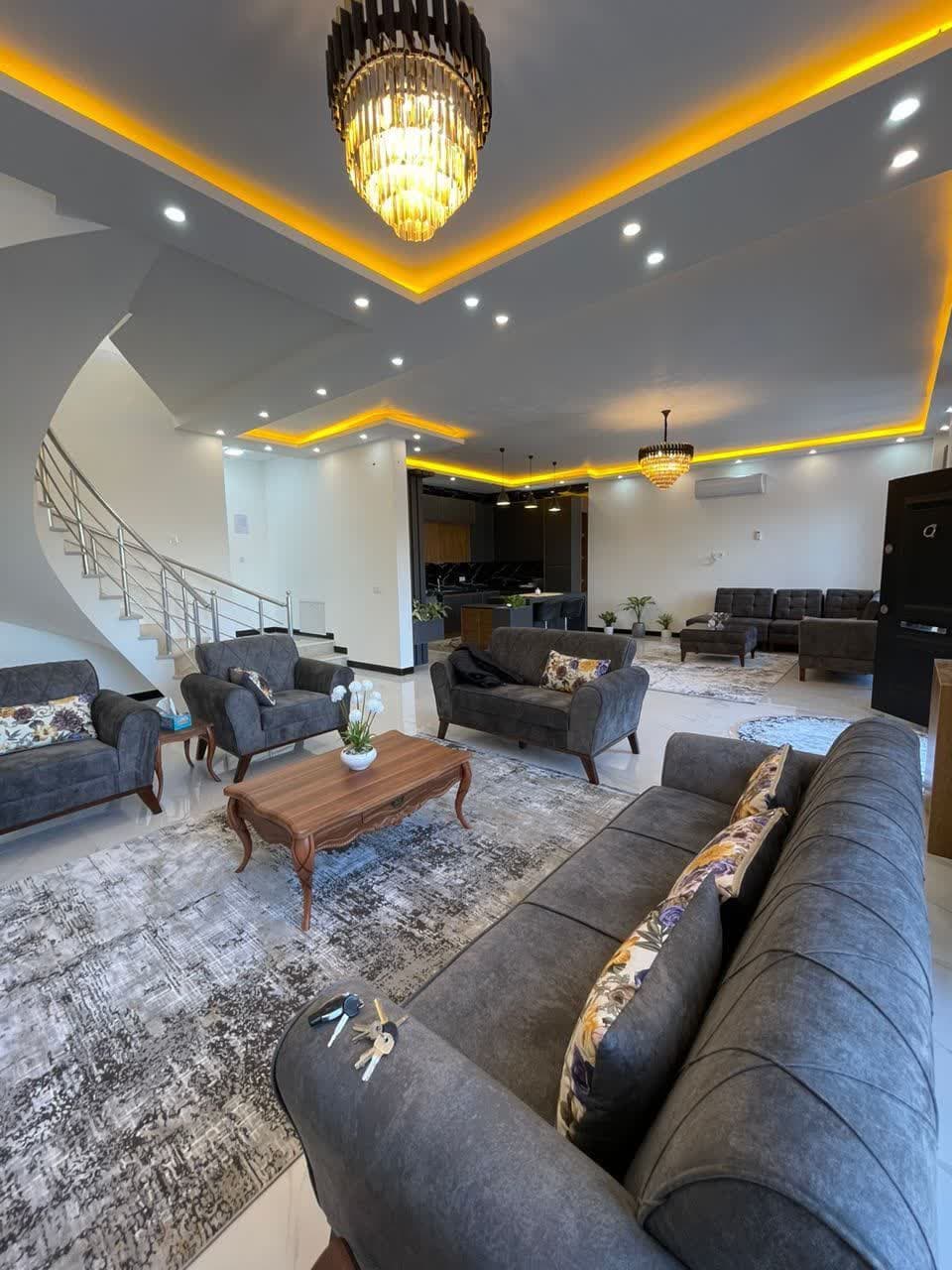 ویلا استخردار