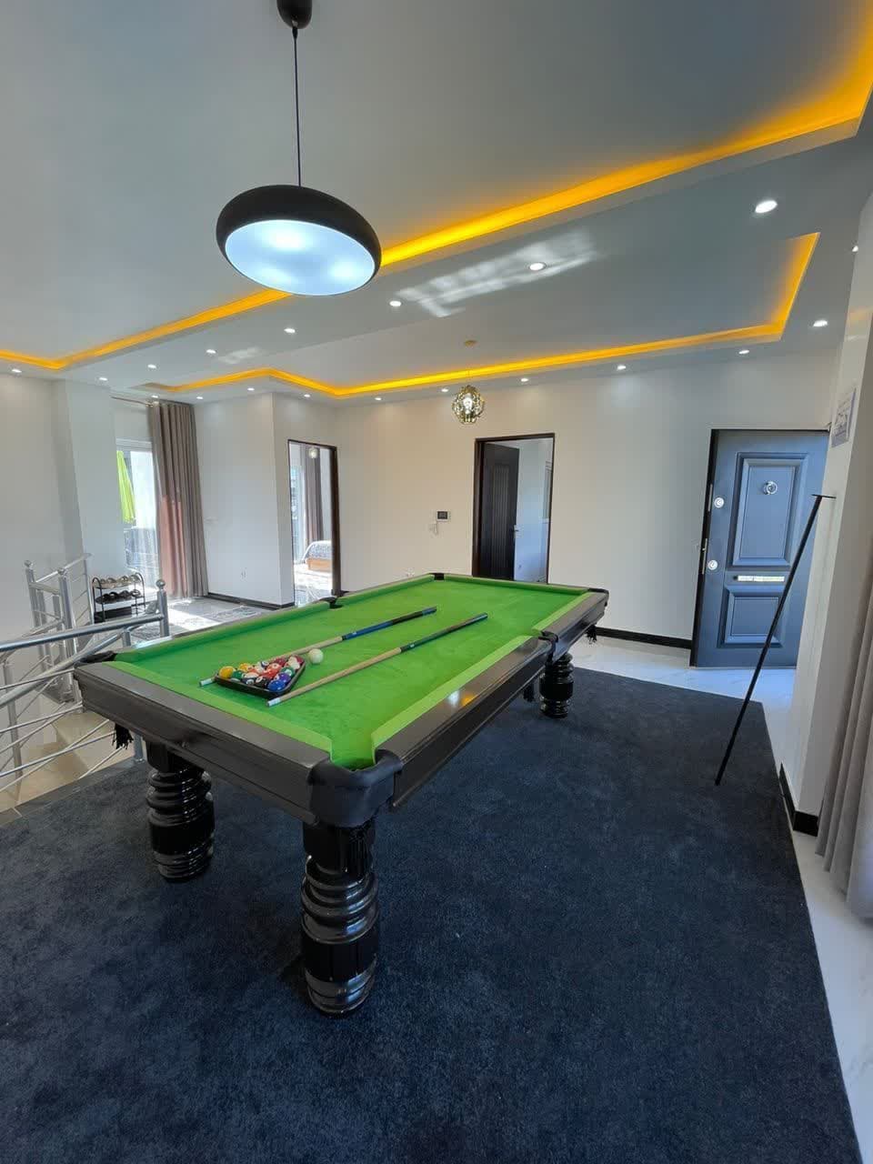 ویلا استخردار