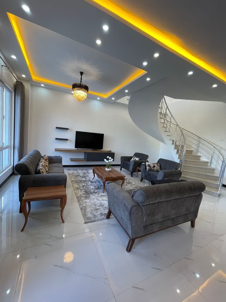 ویلا استخردار