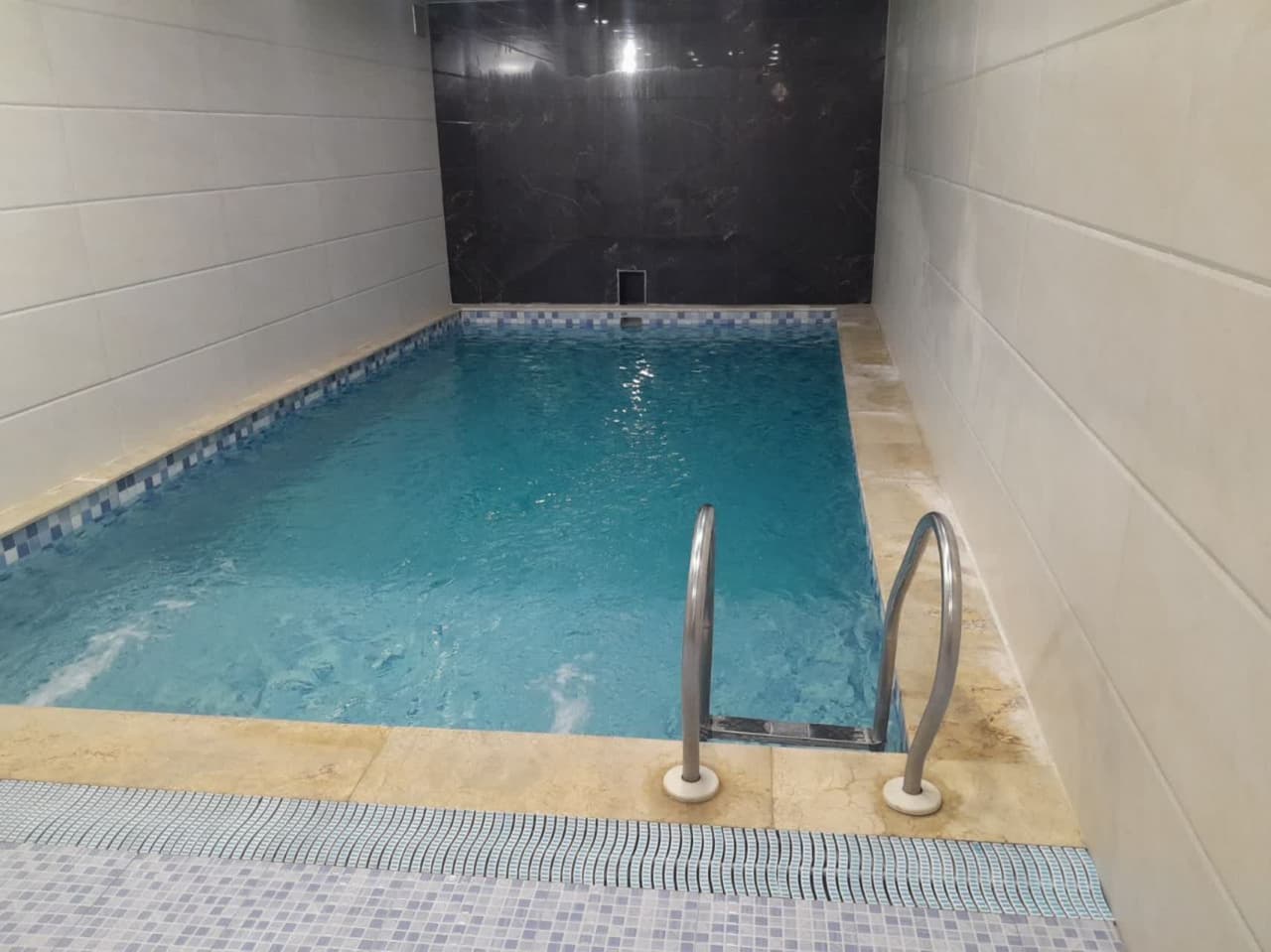 ویلا استخردار دربست