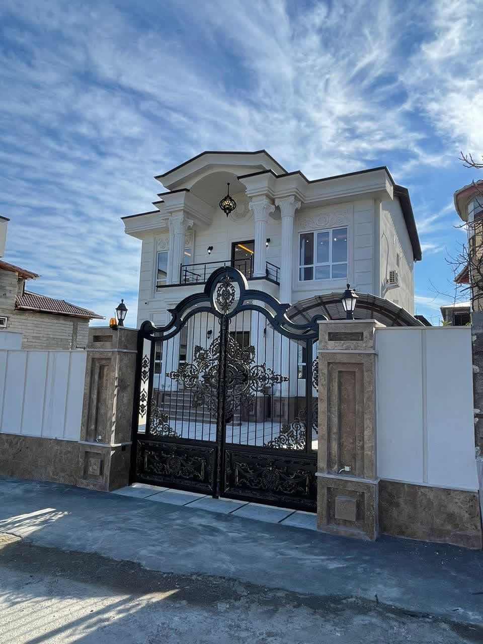 ویلا استخردار